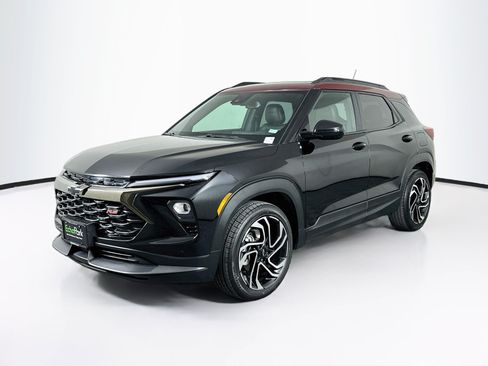 Used 2025 Chevrolet TrailBlazer RS w/ Convenience Package AWD/4WD image 3