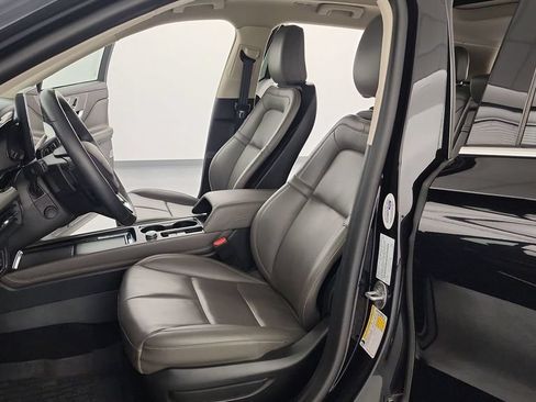 Used 2023 Lincoln Corsair AWD w/ Equipment Group 101A image 13