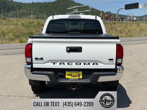 Used 2021 Toyota Tacoma SR5 AWD/4WD image 4