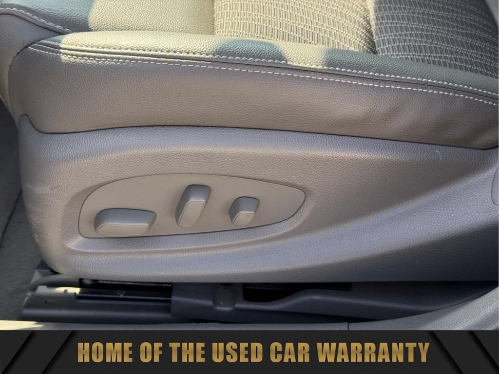 Certified 2017 Chevrolet Impala LT FWD image 24