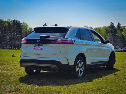 Used 2022 Ford Edge SEL w/ Convenience Package AWD/4WD image 3