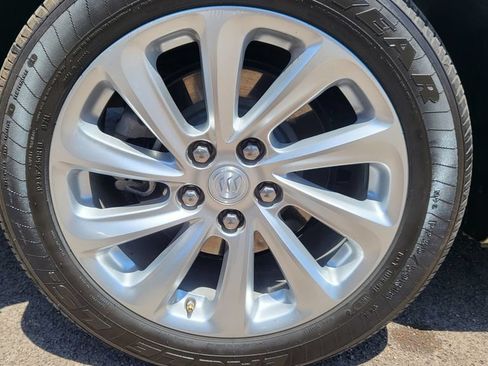 Used 2015 Buick LaCrosse Leather FWD image 13