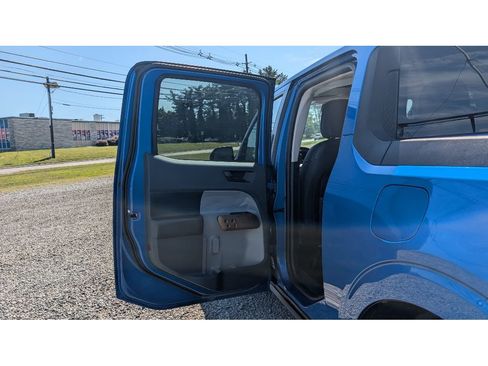 Used 2022 Ford Maverick Lariat w/ Lariat Luxury Package image 10