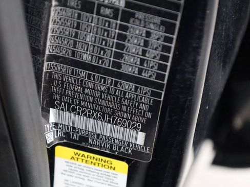 Used 2018 Land Rover Discovery Sport HSE image 32