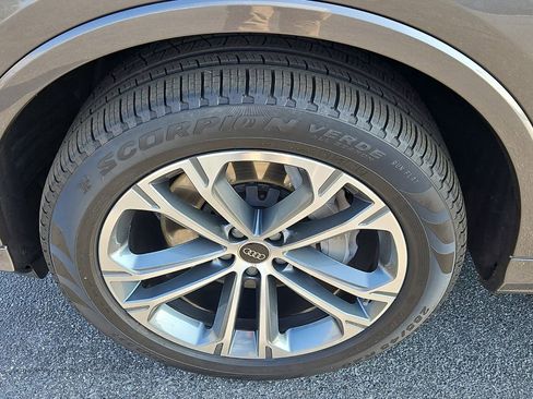 Used 2025 Audi Q7 2.0T Premium w/ Convenience Plus Package image 10