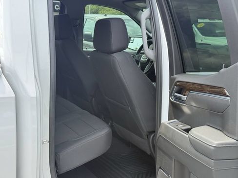 Used 2025 GMC Sierra 1500 SLE RWD image 31