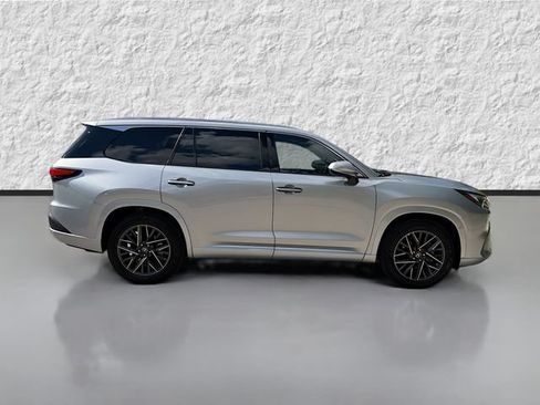 Used 2025 Lexus TX 350 AWD image 2