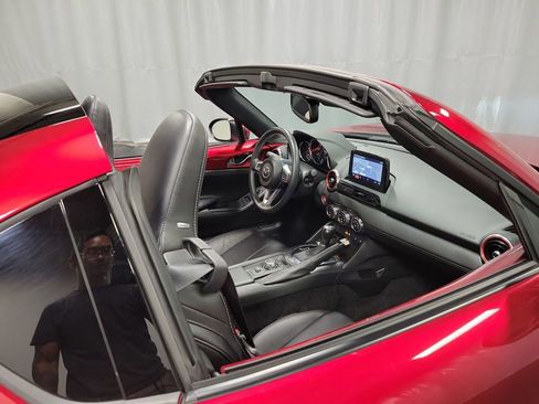 Used 2023 MAZDA MX-5 Miata Grand Touring RWD image 27