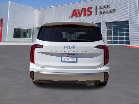 Used 2025 Kia Telluride S image 7