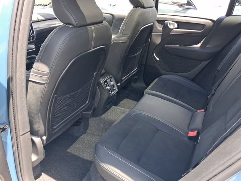 Certified 2023 Volvo C40 P8 Recharge Ultimate w/ Protection Package Premier AWD/4WD image 15
