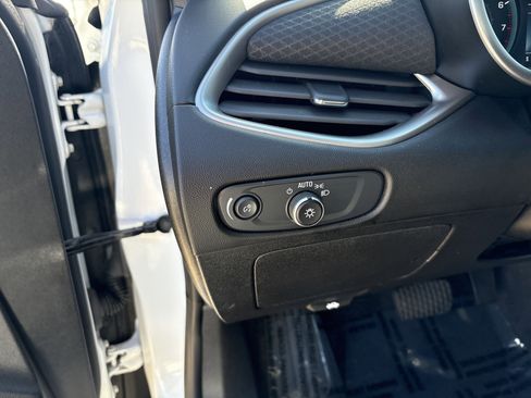 Used 2025 Chevrolet Malibu LT image 18