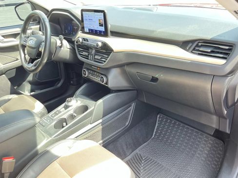 Used 2021 Ford Escape Titanium w/ Titanium Elite Package AWD/4WD image 24