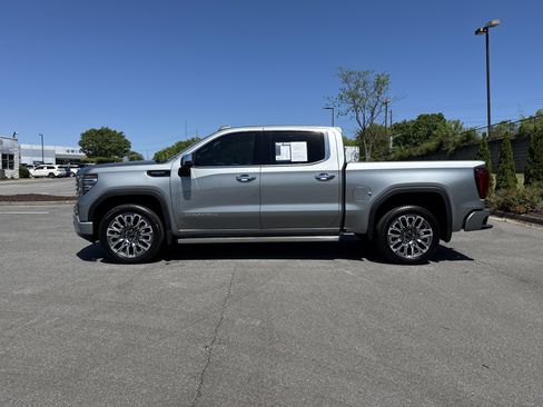 Used 2025 GMC Sierra 1500 Denali Ultimate AWD/4WD image 7
