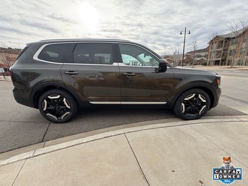 Used 2023 Kia Telluride EX image 10