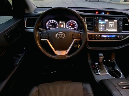 Used 2019 Toyota Highlander Plus image 5