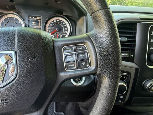 Used 2017 RAM 1500 Express w/ Express Value Package AWD/4WD image 19
