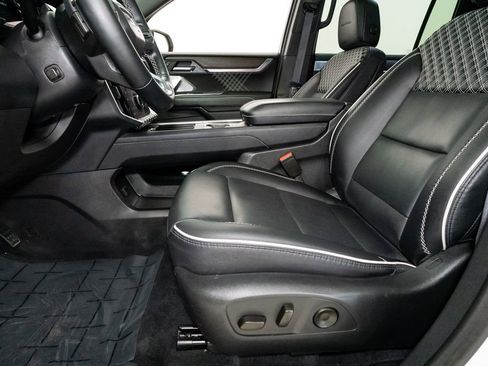 Used 2024 GMC Acadia Denali w/ Super Cruise Package image 12