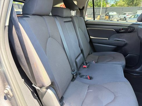 Certified 2025 Toyota Highlander LE AWD/4WD image 22