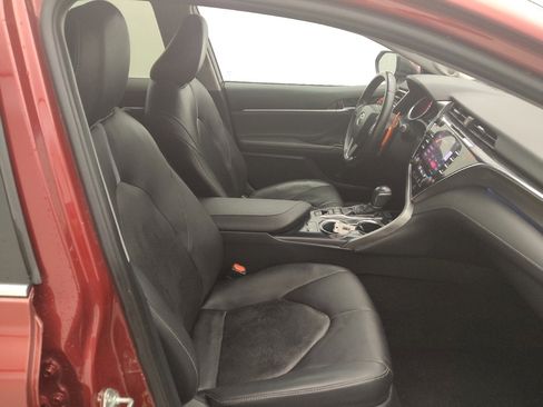 Used 2018 Toyota Camry XSE FWD image 21