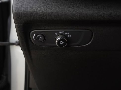 Used 2023 Buick Envision Essence FWD image 22