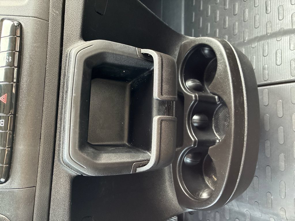 Used 2025 RAM ProMaster 2500 w/ Convenience Group FWD image 11