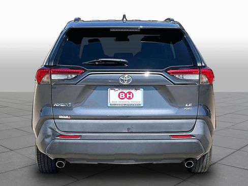 Used 2020 Toyota RAV4 LE AWD/4WD image 5