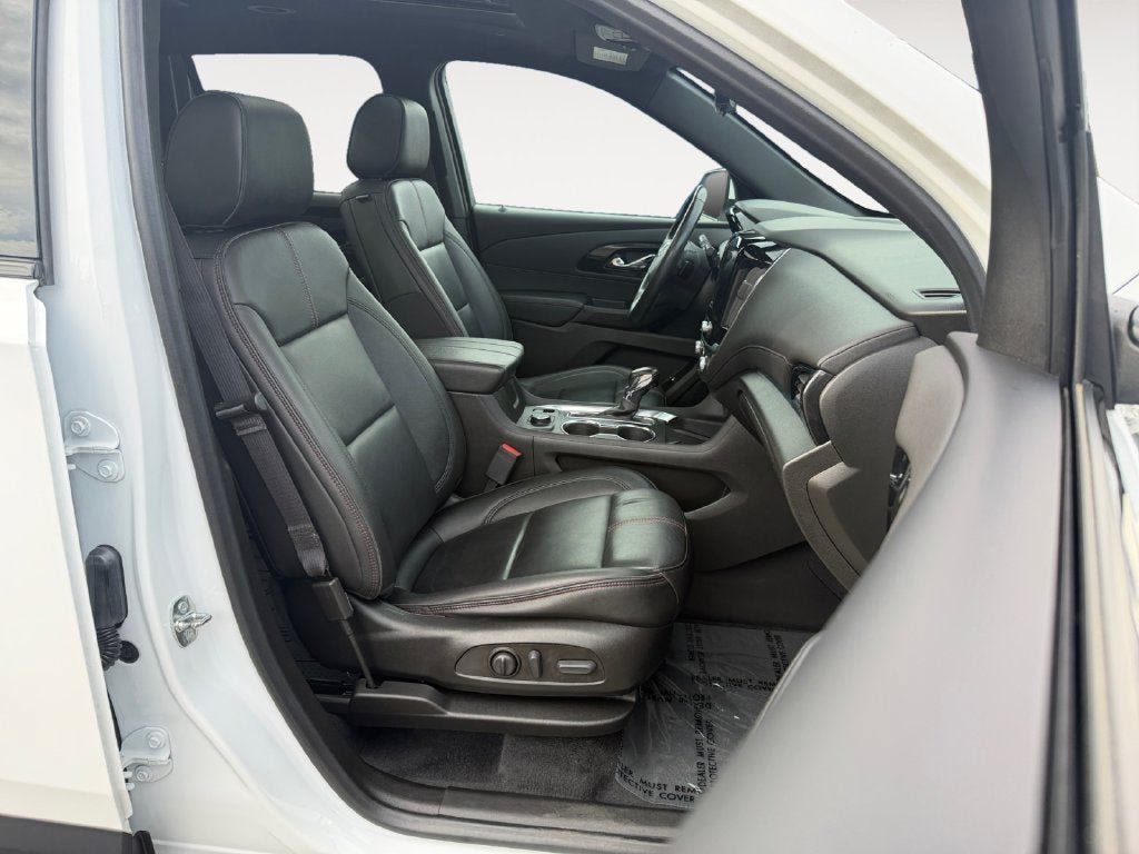 Used 2022 Chevrolet Traverse RS AWD/4WD image 25