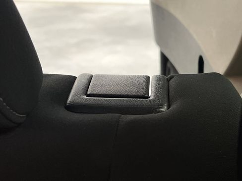 Used 2024 Nissan Rogue S FWD image 18
