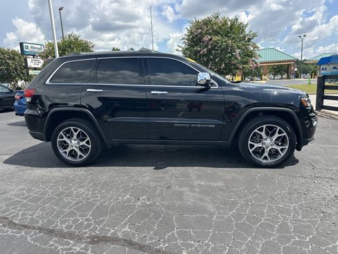 Used 2021 Jeep Grand Cherokee Limited w/ Premium Lighting Group AWD/4WD image 9