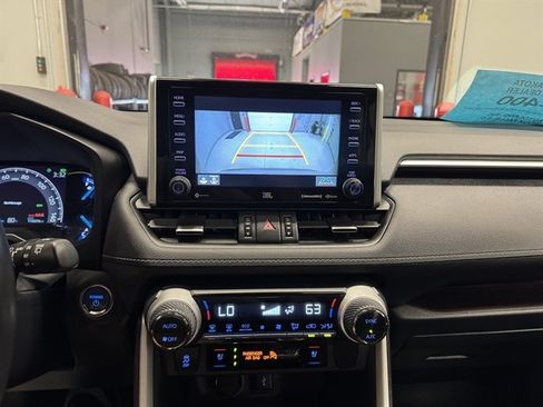 Used 2020 Toyota RAV4 Limited w/ Limited Grade Weather Package AWD/4WD image 25