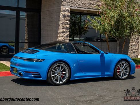 Used 2023 Porsche 911 AWD/4WD image 8