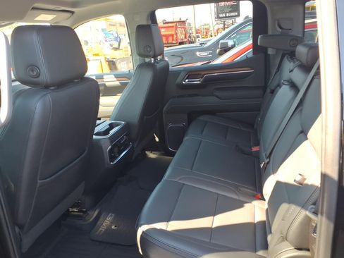 Used 2023 GMC Sierra 1500 Denali w/ Technology Package AWD/4WD image 13