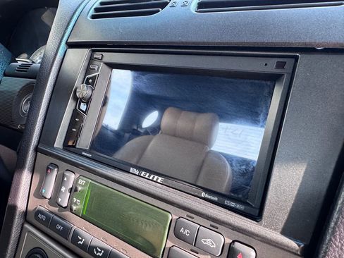 Used 2004 Ford Thunderbird image 14