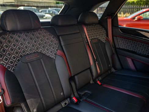 Used 2023 Bentley Bentayga Speed image 22