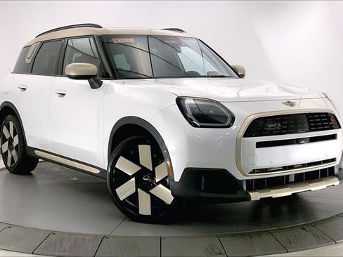 Used 2025 MINI Cooper Countryman S w/ Comfort Package Max image 11