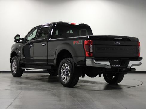 Used 2022 Ford F350 Lariat w/ Chrome Package image 6