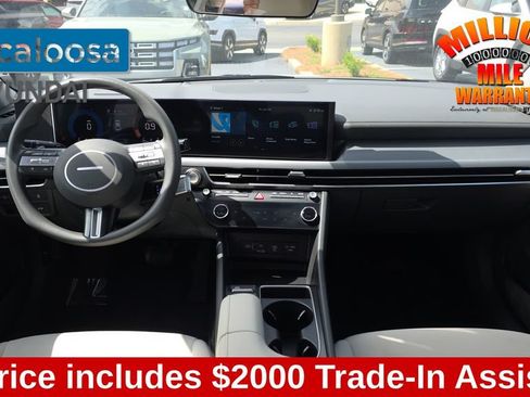 Used 2025 Hyundai Sonata SEL FWD image 25