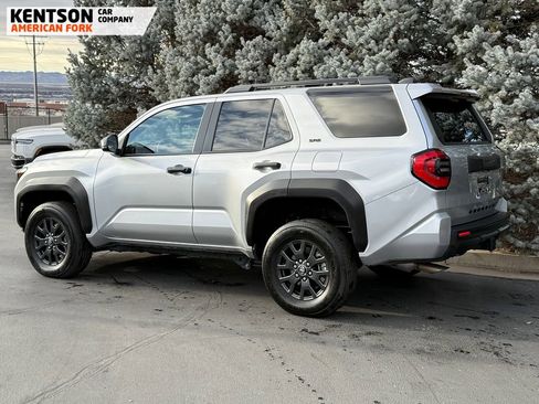 Used 2025 Toyota 4Runner SR5 image 4