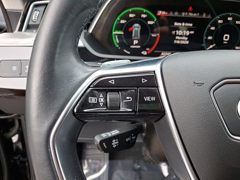 Used 2024 Audi Q8 e-tron Premium AWD/4WD image 23