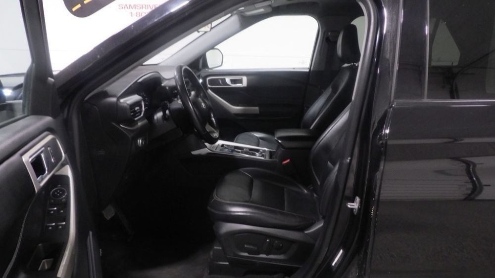 Used 2022 Ford Explorer XLT w/ Equipment Group 202A AWD/4WD image 8