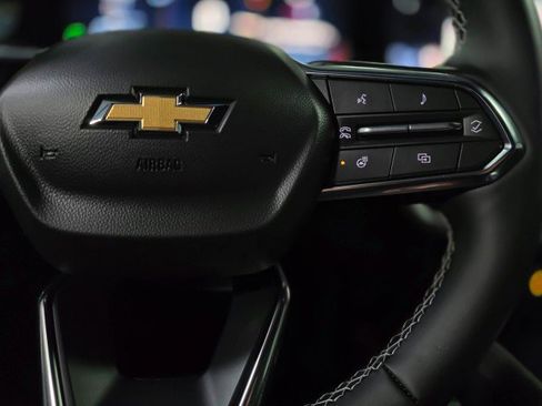 Used 2024 Chevrolet Equinox EV LT image 19