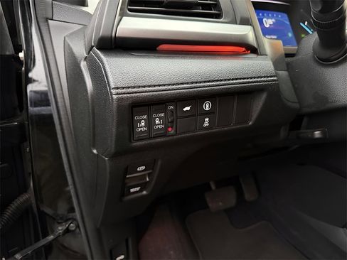 Used 2023 Honda Odyssey Sport image 15