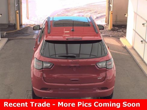 Used 2022 Jeep Compass Limited w/ (RED) Package image 5