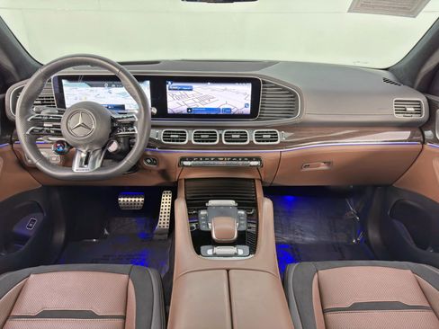 Used 2024 Mercedes-Benz GLS 63 AMG 4MATIC image 13