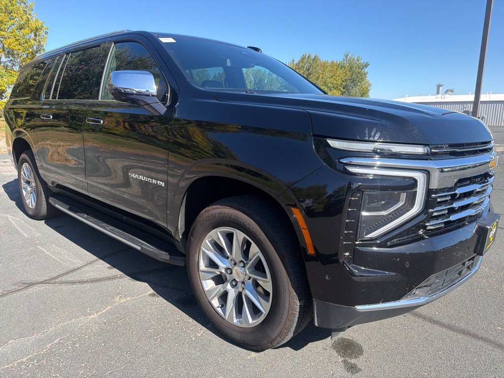 Used 2026 Chevrolet Suburban Premier AWD/4WD image 1