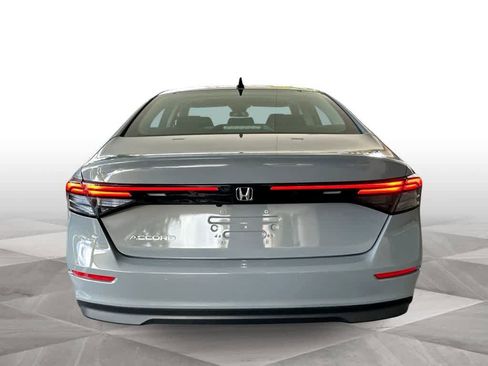Used 2025 Honda Accord SE image 7