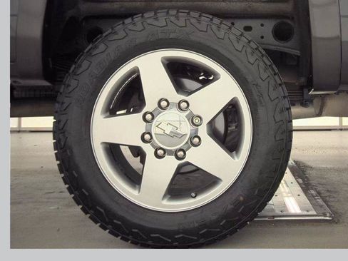 Used 2015 Chevrolet Silverado 2500 LTZ w/ LTZ Plus Package AWD/4WD image 13