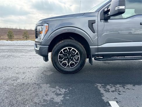 Used 2022 Ford F150 XLT w/ Equipment Group 302A High image 13