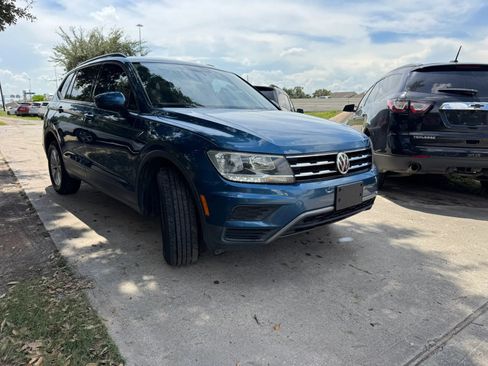 Used 2020 Volkswagen Tiguan S FWD image 4