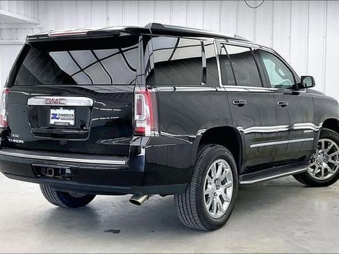Used 2016 GMC Yukon Denali w/ Open Road Package AWD/4WD image 12